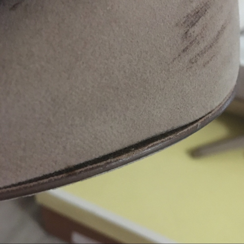 Heels - Picture 2 of 6